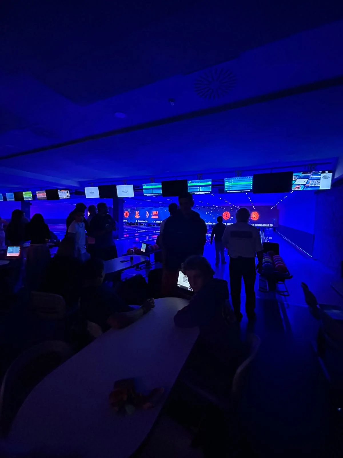 Gemeinsamer Bowlingabend während des Plauschlagers 2026