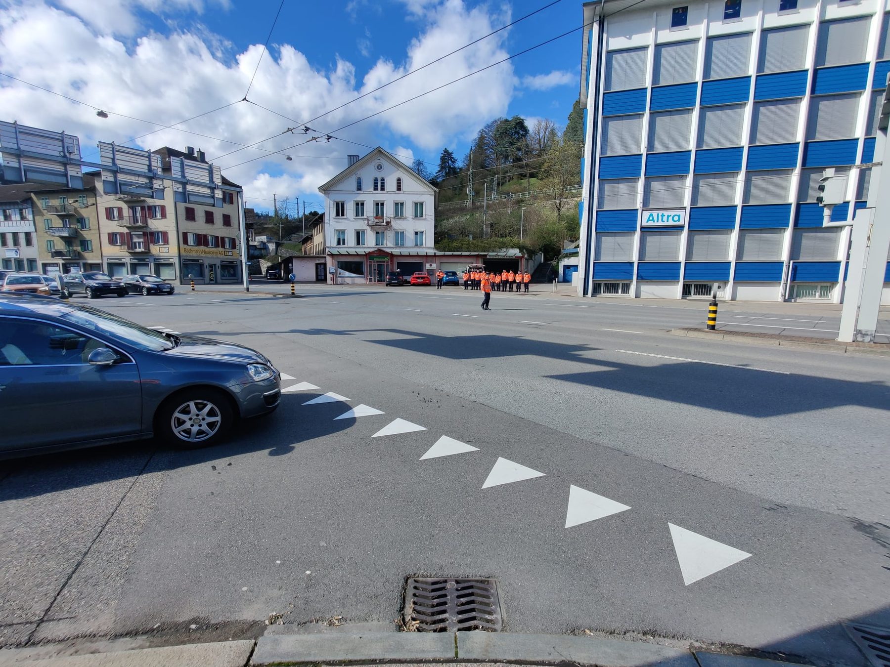 Übung zur Verkehrsregelung beim Wiederholungskurs März 2024 – Aufnahme 6