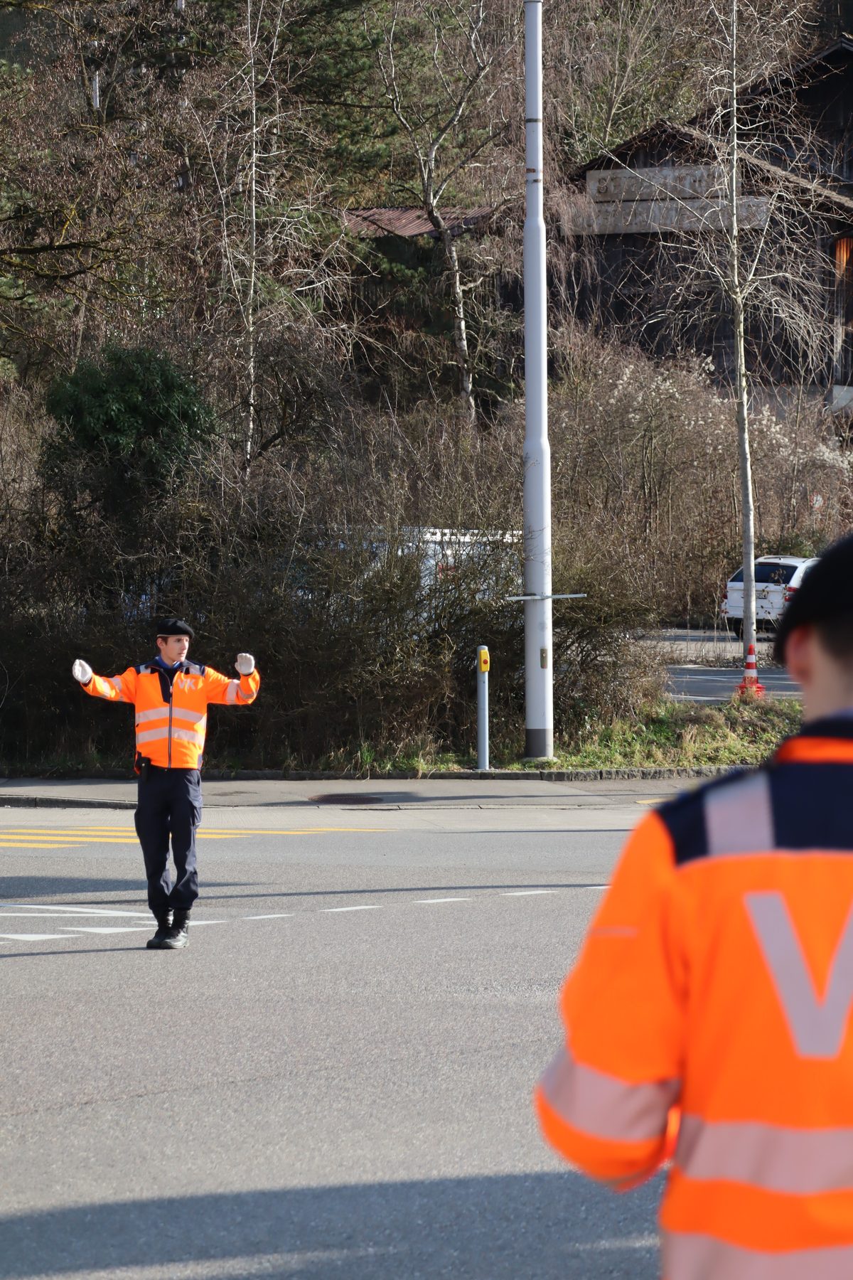 Praktische Verkehrsregelung beim Wiederholungskurs März 2026 – Aufnahme 4