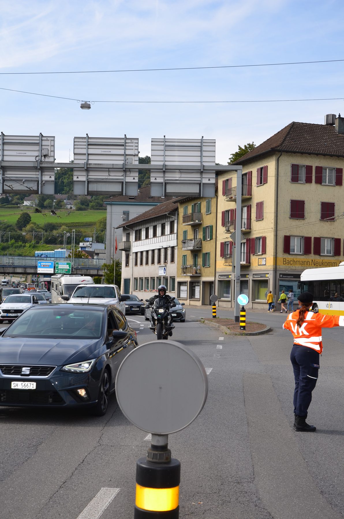 Verkehrsregelung beim Wiederholungskurs September 2024 – Aufnahme 6